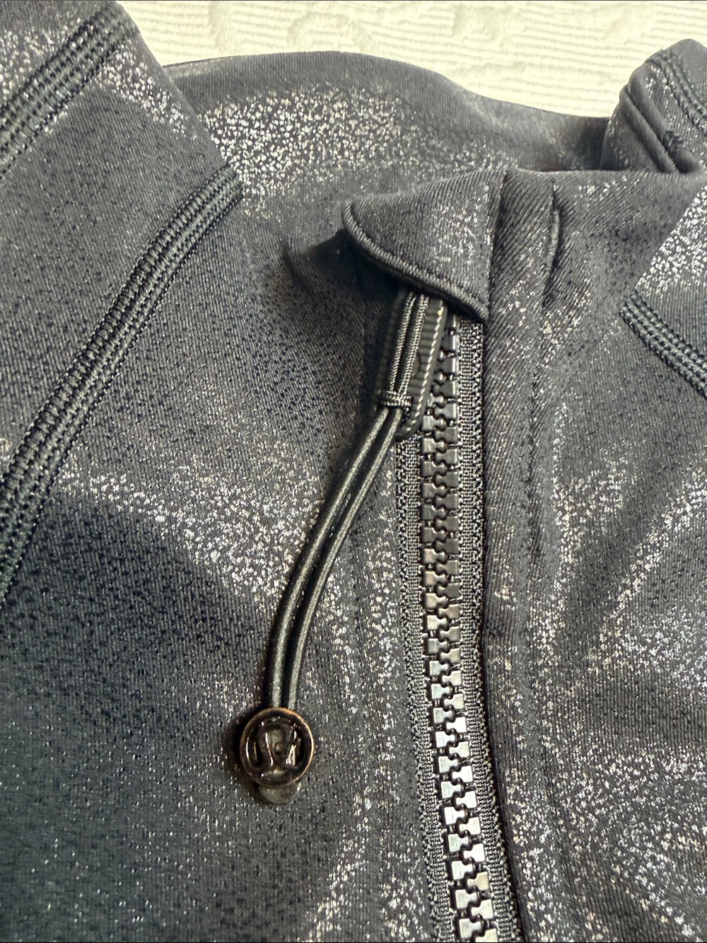 lululemon Define shine Matte Shimmer. Foil. On the Move.  Full-Zip  Jacket. 12 - Picture 7 of 14